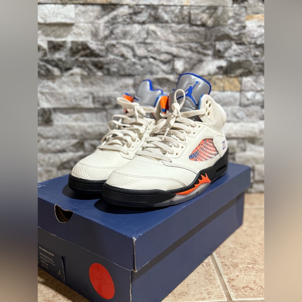 Jordan International 5s